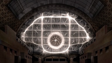 Vidéo mapping géant sur la façade du Musée d'Orsay et la statue du Rhinocéros pour le spectacle immersif "Quelques secondes d'éternité - Architectures vivantes", mapping vidéo géant